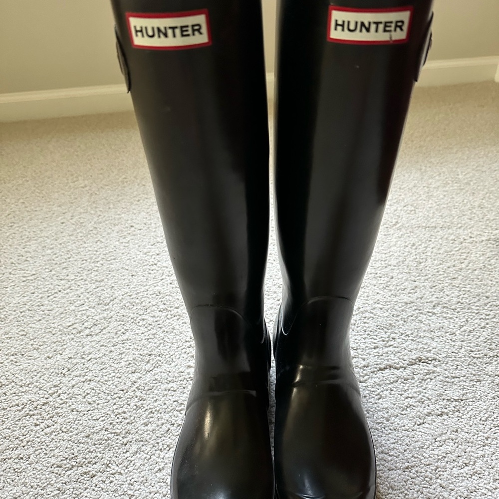 Hunter Tall Gloss Rain Boots- Black Size 8